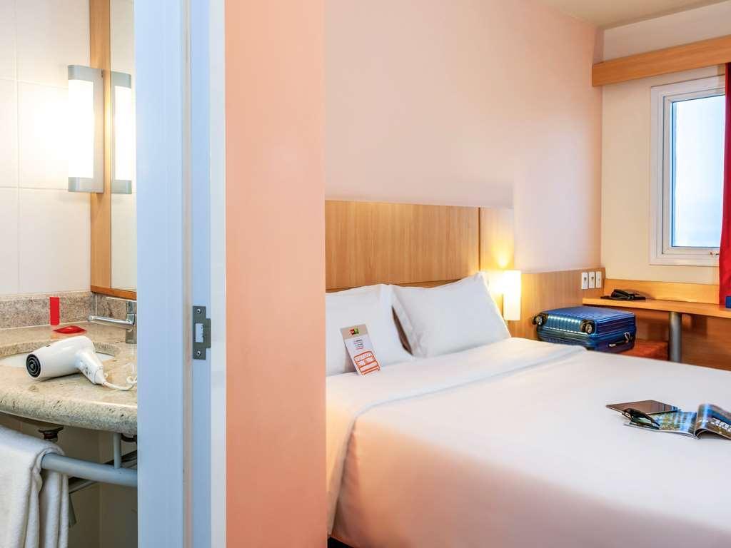 Ibis Ourinhos Hotell Exteriör bild