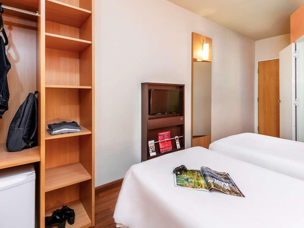 Ibis Ourinhos Hotell Exteriör bild