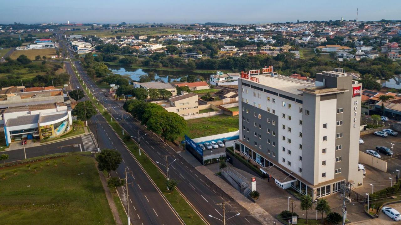 Ibis Ourinhos Hotell Exteriör bild