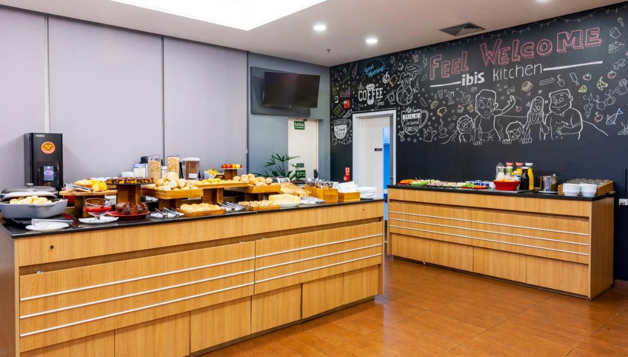 Ibis Ourinhos Hotell Exteriör bild