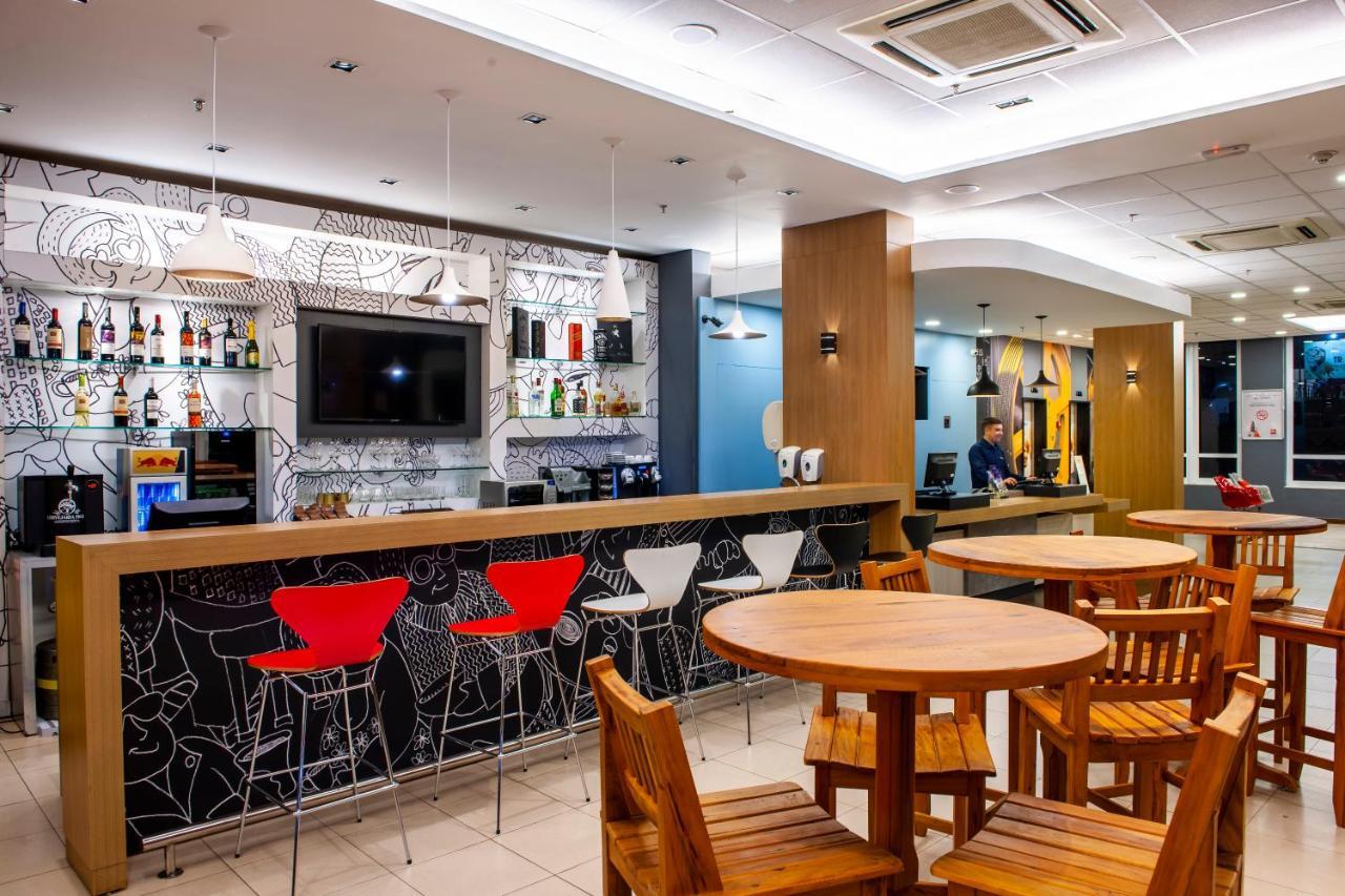 Ibis Ourinhos Hotell Exteriör bild