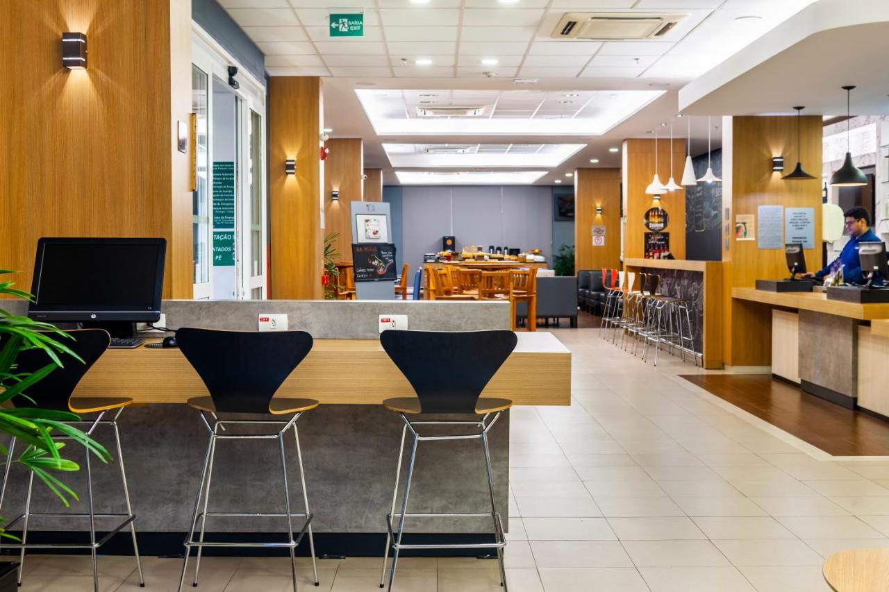 Ibis Ourinhos Hotell Exteriör bild