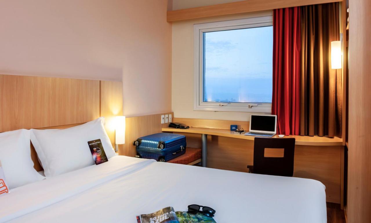 Ibis Ourinhos Hotell Exteriör bild