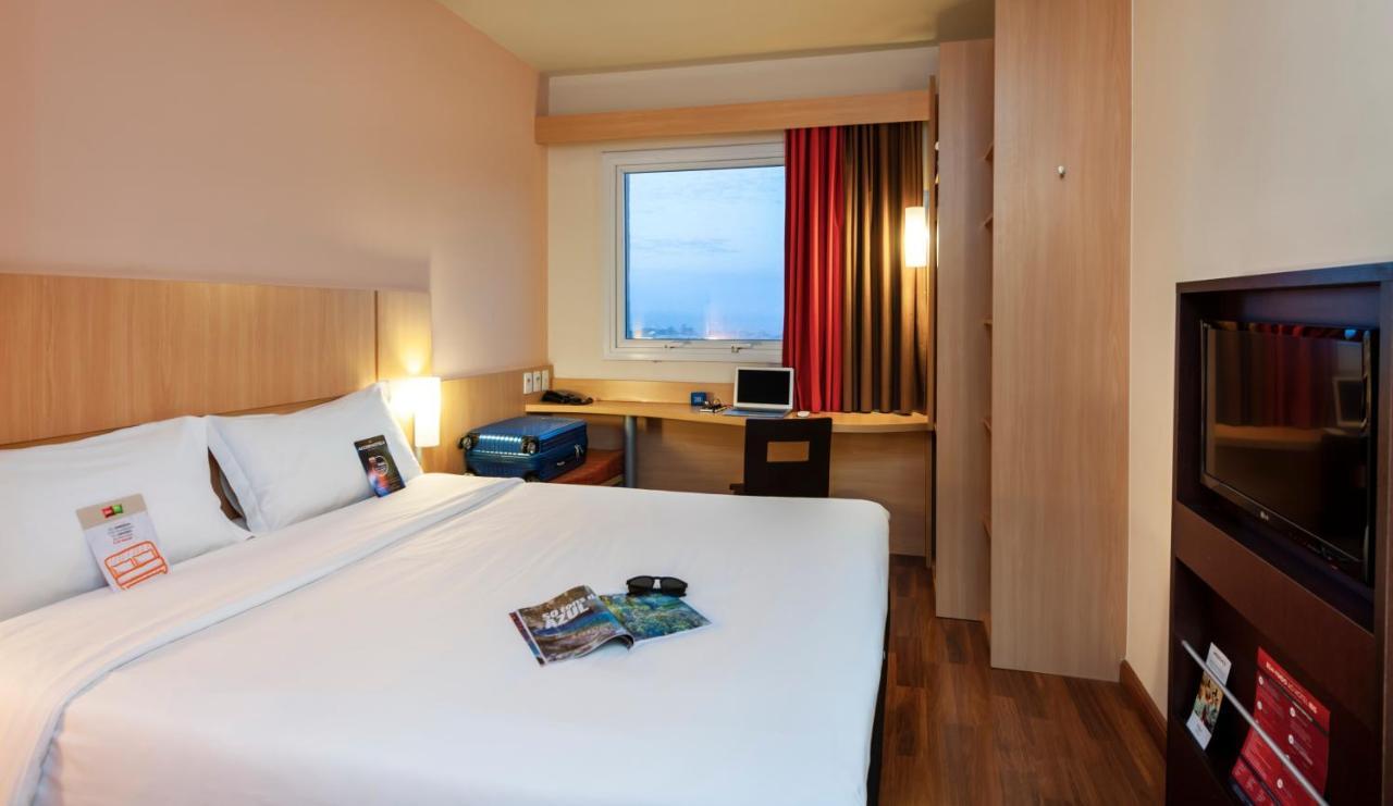 Ibis Ourinhos Hotell Exteriör bild