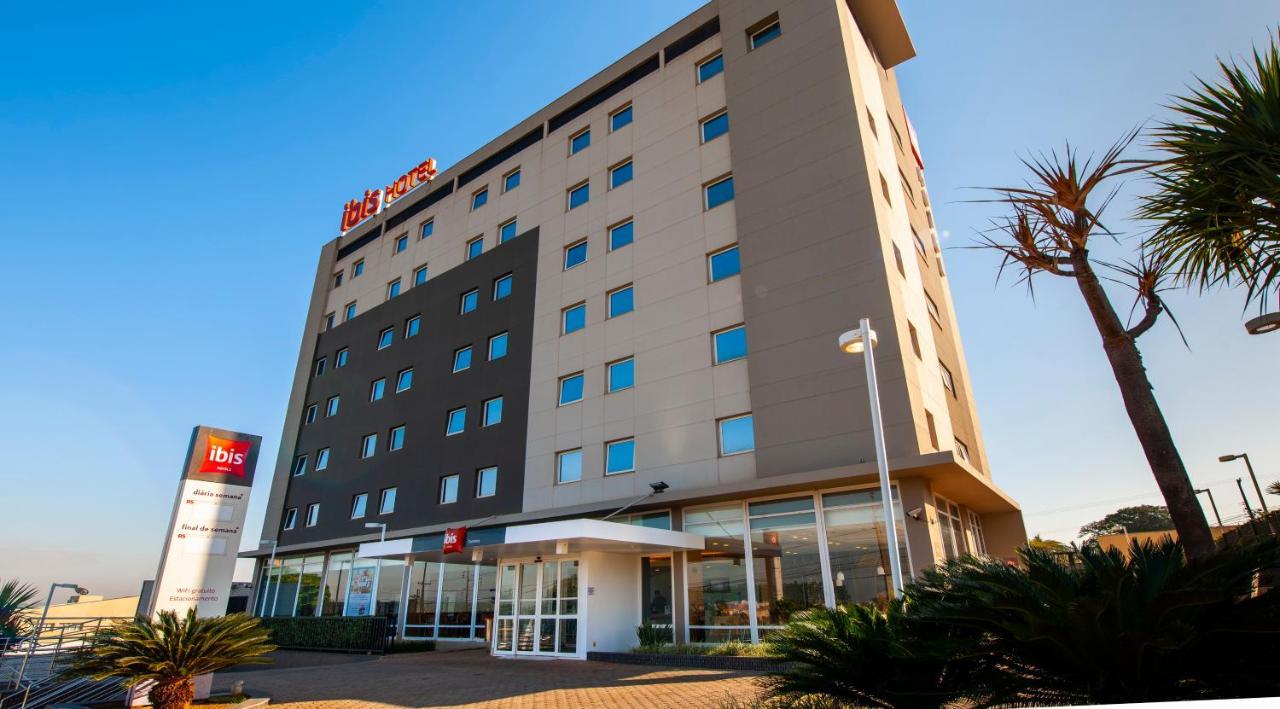 Ibis Ourinhos Hotell Exteriör bild