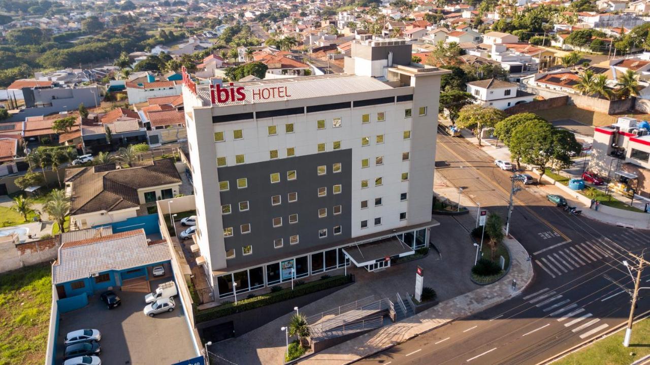 Ibis Ourinhos Hotell Exteriör bild