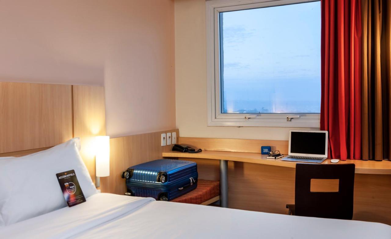 Ibis Ourinhos Hotell Exteriör bild