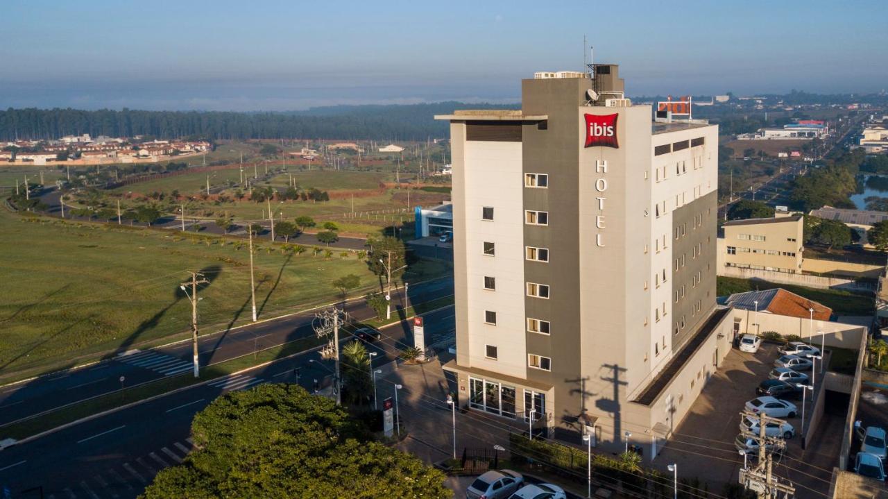 Ibis Ourinhos Hotell Exteriör bild